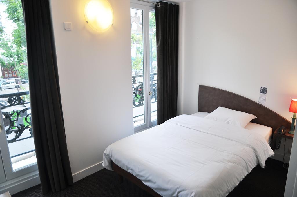Hotel De La Tour Paris Room photo